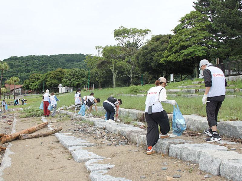 海岸清掃ボランティア活動